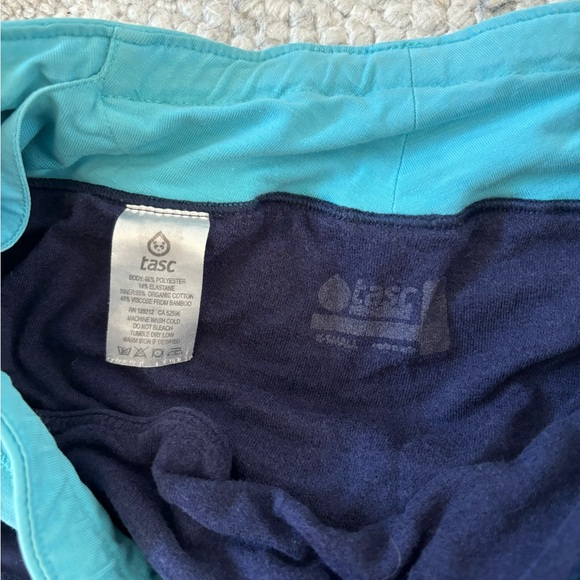 ADORABLE TASC RUNNING SHORTS - Picture 3 of 3